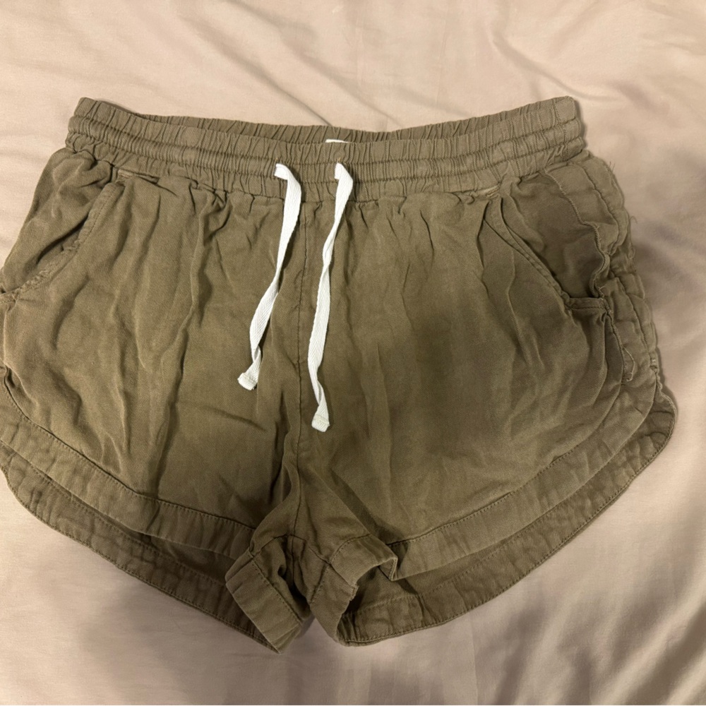 Billabong Men's Athletic Tan Shorts